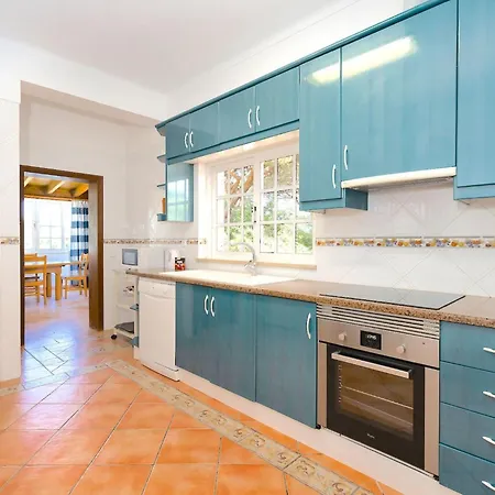 Holiday home 7 Schlafzimmer Villa- Familie- Kinder- Gruppen- Strand- Pool- Garten By Interhome Albufeira