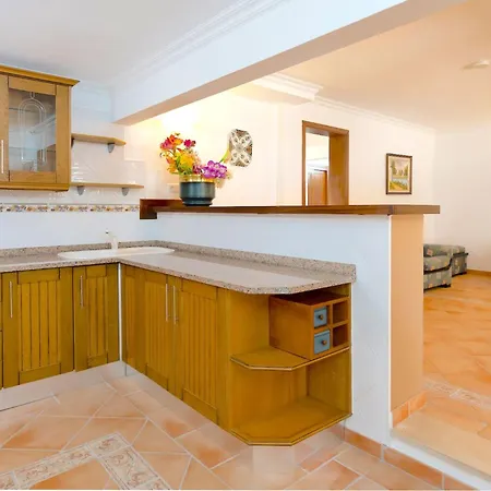 7 Schlafzimmer Villa- Familie- Kinder- Gruppen- Strand- Pool- Garten By Interhome Holiday home