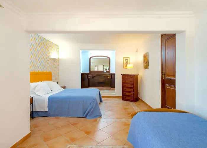 7 Schlafzimmer Villa- Familie- Kinder- Gruppen- Strand- Pool- Garten By Interhome Holiday home