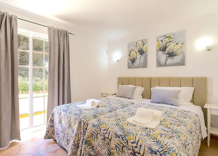 7 Schlafzimmer Villa- Familie- Kinder- Gruppen- Strand- Pool- Garten By Interhome Holiday home