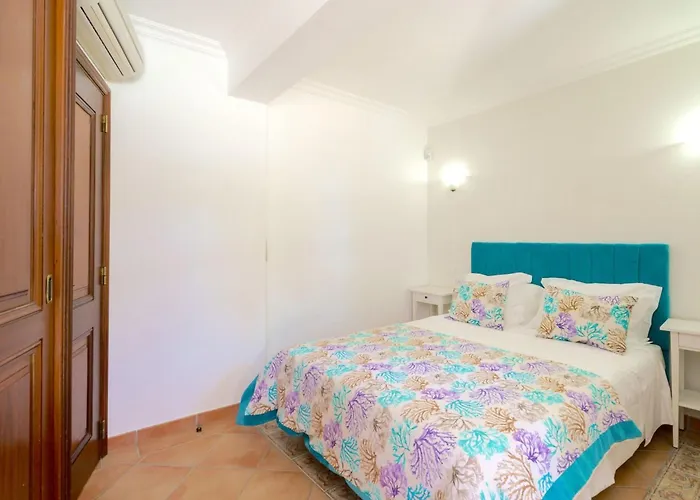 Holiday home 7 Schlafzimmer Villa- Familie- Kinder- Gruppen- Strand- Pool- Garten By Interhome *