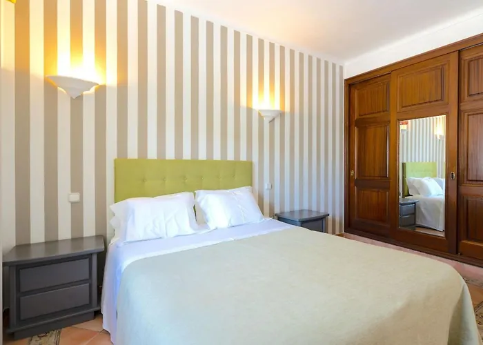 7 Schlafzimmer Villa- Familie- Kinder- Gruppen- Strand- Pool- Garten By Interhome * Albufeira