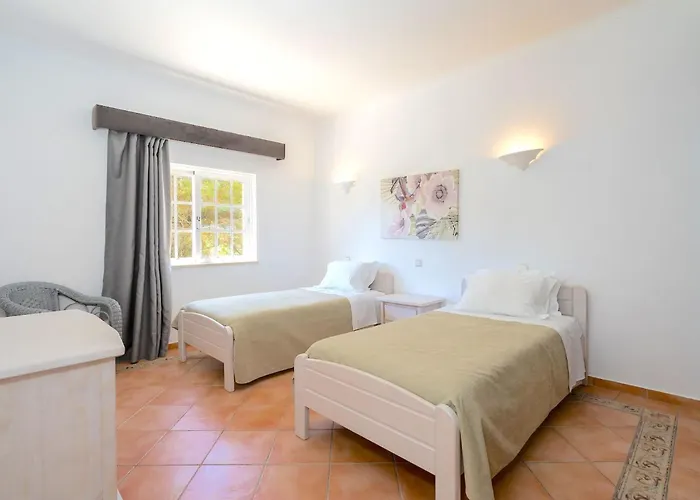 7 Schlafzimmer Villa- Familie- Kinder- Gruppen- Strand- Pool- Garten By Interhome Holiday home