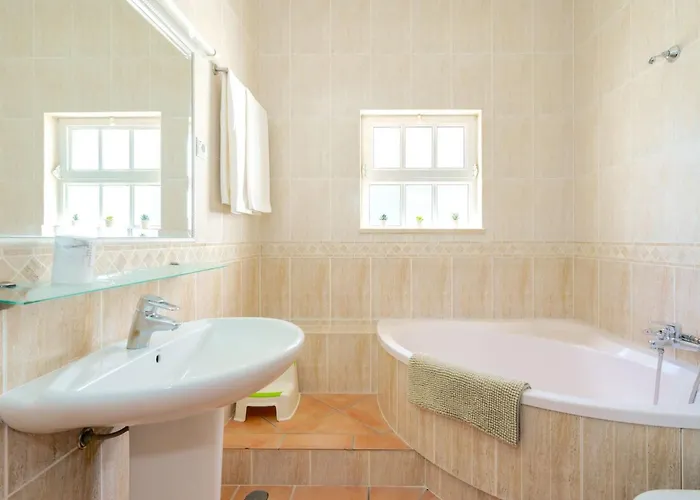 7 Schlafzimmer Villa- Familie- Kinder- Gruppen- Strand- Pool- Garten By Interhome *