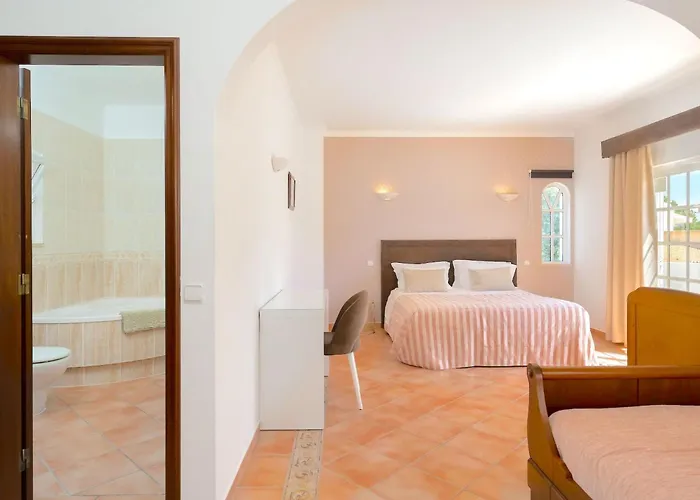 Holiday home 7 Schlafzimmer Villa- Familie- Kinder- Gruppen- Strand- Pool- Garten By Interhome *