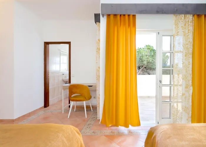 Holiday home 7 Schlafzimmer Villa- Familie- Kinder- Gruppen- Strand- Pool- Garten By Interhome Albufeira