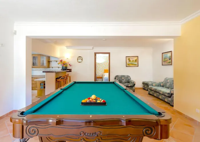 7 Schlafzimmer Villa- Familie- Kinder- Gruppen- Strand- Pool- Garten By Interhome Holiday home *