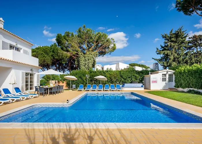 7 Schlafzimmer Villa- Familie- Kinder- Gruppen- Strand- Pool- Garten By Interhome Holiday home Albufeira