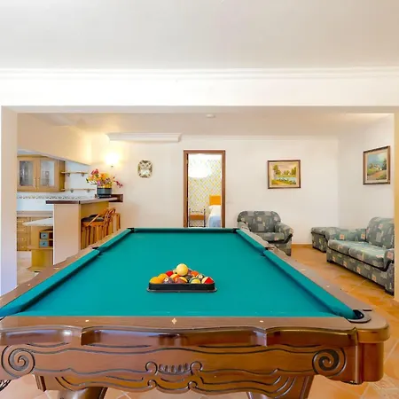 7 Schlafzimmer Villa- Familie- Kinder- Gruppen- Strand- Pool- Garten By Interhome Holiday home *
