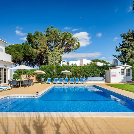 7 Schlafzimmer Villa- Familie- Kinder- Gruppen- Strand- Pool- Garten By Interhome Holiday home Albufeira